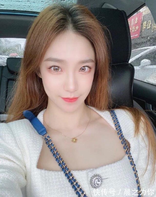 男生|90后妹子坚持健身，倒三角、腹肌、苹果臀，肌肉身材男生也着迷