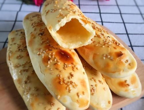 想吃烧饼不用排队买,在家做很简单,掌握3点,个个空心酥又脆