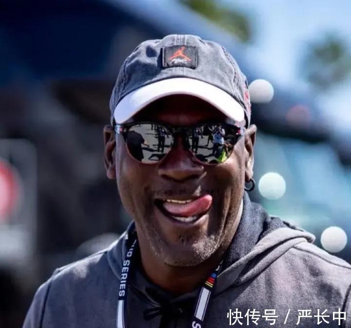 乔丹|迈克尔乔丹无奈赶场全明星赛,是为了给黑人提供更多的赛车机会