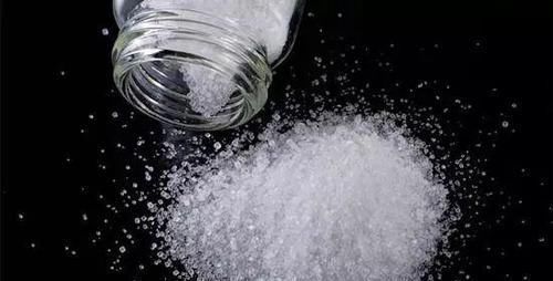 汁草|加速胃部病变的5种食物,若一个都不爱吃,胃癌也会离你更远