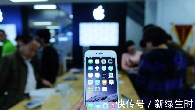 华为小米|口碑最好的iPhone，从7888跌到“2字头”，4年没卡！