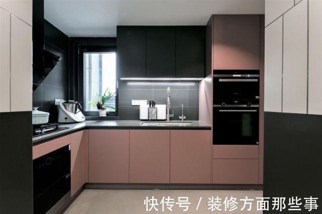 屋主|80平可盐可甜的爱宠之家，餐厅和厨房有一个半高挂墙鞋柜