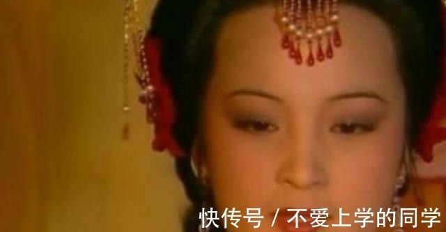 很奇怪@《红楼梦》贾元春封贵妃的时候,很多人觉得很奇怪,为什么!
