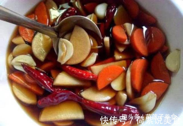 现在腌萝卜最合适，不放盐不放水，一天就可以吃，爽脆入味超下饭