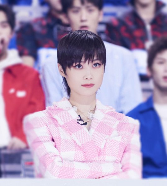 《青你3》初评级开始，李宇春要求选手全开麦，网友评论真相了