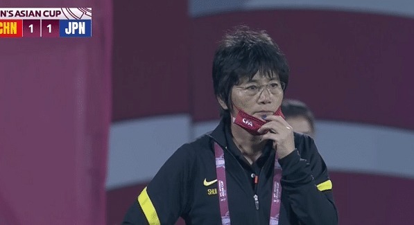 肖裕仪|奇迹之战!中国女足有多拼?受伤+担架进场,回防一幕羞臊国足