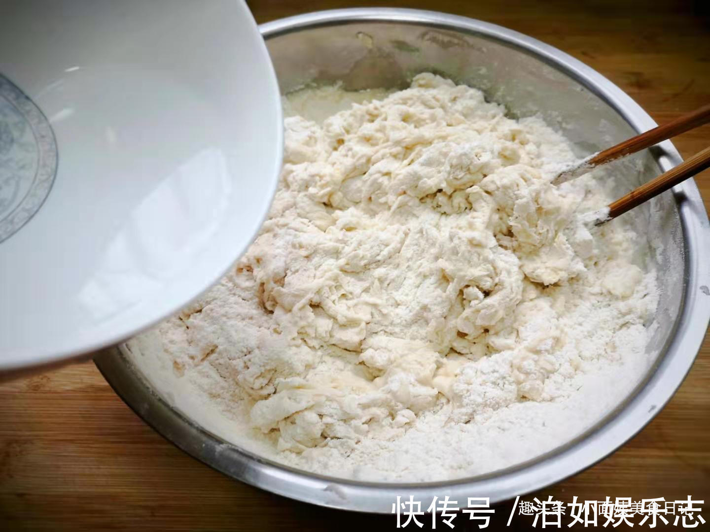 蒸馒头|馒头最漂亮的做法,筷子一压,两手一卷,蓬松暄软,一学就会!