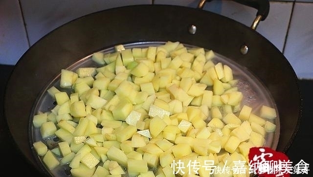 目前为止,吃过的土豆最好吃的做法,一勺一勺的根本停不下来