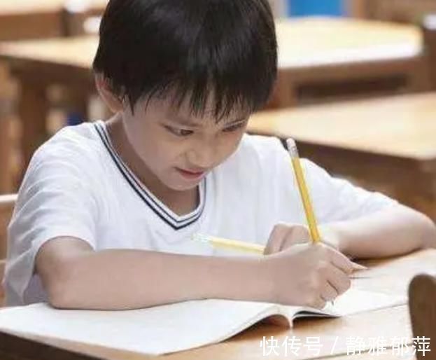 妈妈|小学生作文得0分，妈妈想打娃，爸爸看卷子后：以后去德云社发展