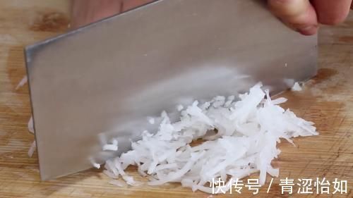 想吃这种肉酥饼不用买，方法跟比例告诉你，新手也能一次成功