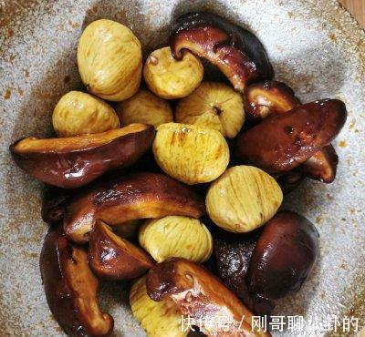 香菇|分享一道板栗糯米鸡,好吃到停不下筷子