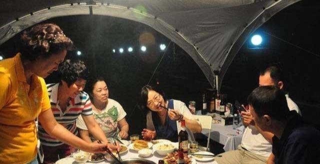 现代人|三个生活方式，容易引起失眠，想更快入睡，最好能改