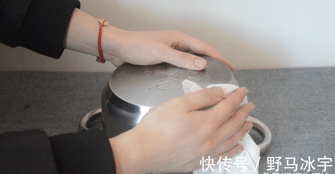 小窍门|不锈钢锅发黄了, 只需一张纸, 教你轻松巧洗白, 家家户户都用得到