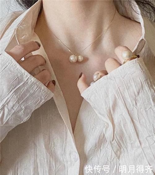 手链|真正见过世面的女人,很少戴这3种首饰,尤其第2个,廉价不上档次