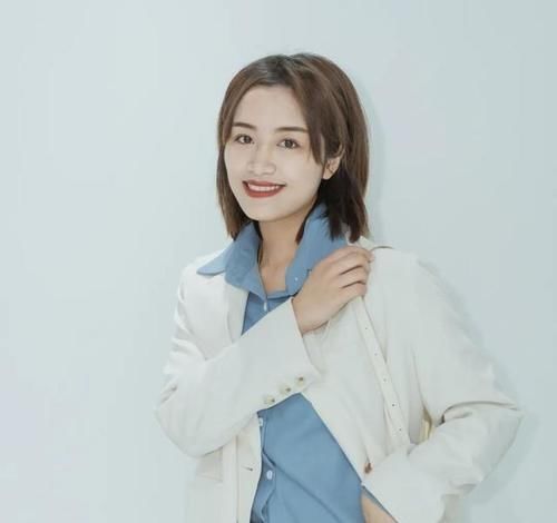 “ 春外套 ”我爱惨了！2021年这么穿，流行极了！