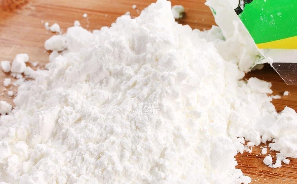 小馄饨肉馅要加生粉吗?看馄饨店主如何调馅,鲜嫩抱团有诀窍