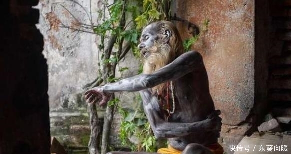 印度老汉为修行,13岁便绝食,自称78年不吃喝不排泄,现状如何?