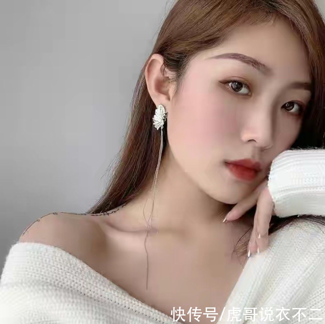 饰品|“耳环搭配”有讲究，三个小技巧帮你轻松搞定，小配饰也有大作用