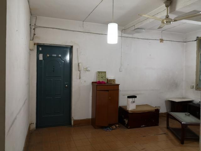 中介|中介说句实话二手房想卖出去,业主要先把家搬空,空荡荡才好卖