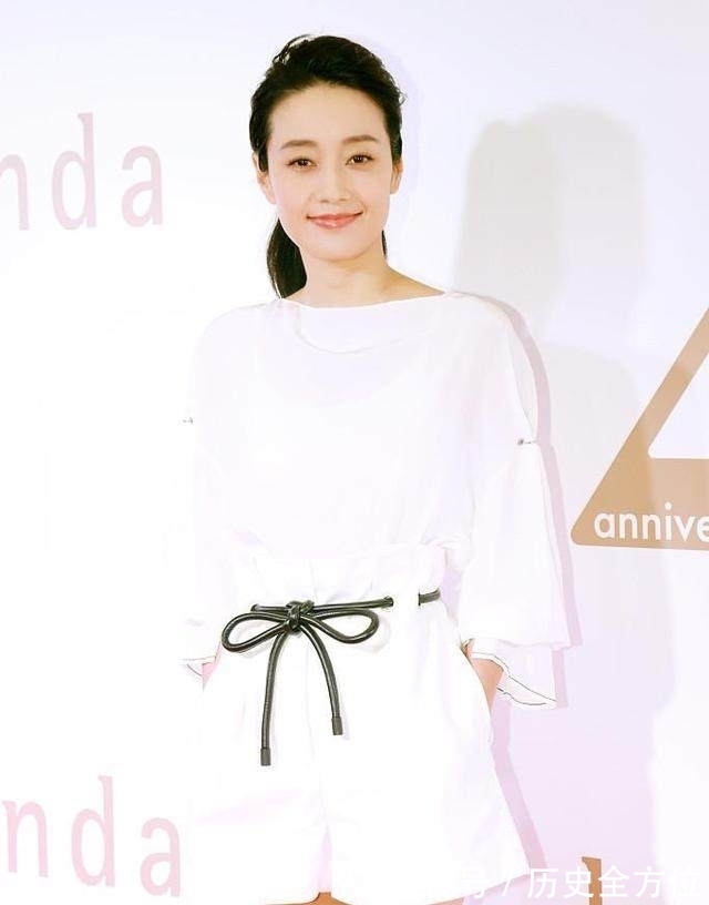 洋气儿|马伊琍穿的再减龄也白搭,这发型完全就是大妈款,留长发才更美!