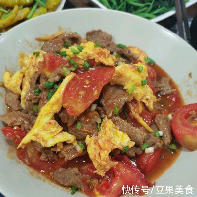 油炒牛肉|老少皆宜的西红柿鸡蛋炒牛肉，香软咸鲜，味美可口