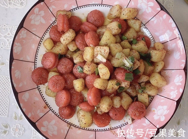 孜然土豆火腿，三原色搭配，颜值又开胃