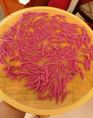 引发食欲的五彩缤纷小鱼面的做法，好看又好吃