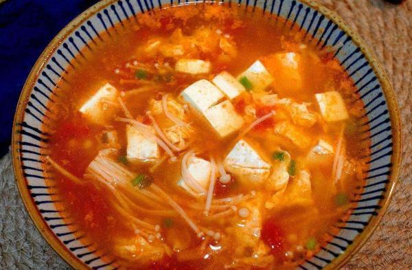 腰肢|媳妇最近迷上了这碗汤，隔一天喝一碗，肚腩消失了，腰肢也变细了