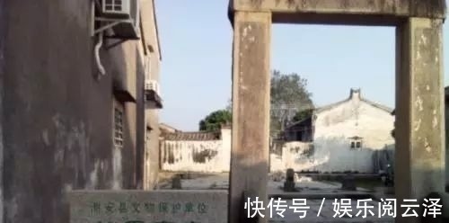 春秋&为何太监出一上联,取笑状元却被,一搞笑下联对得转身离去