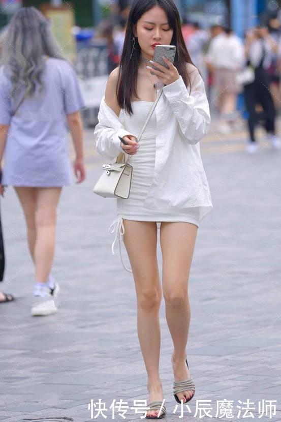 吊带 美女吊带连衣裙,搭配衬衫,引得无数人回头!