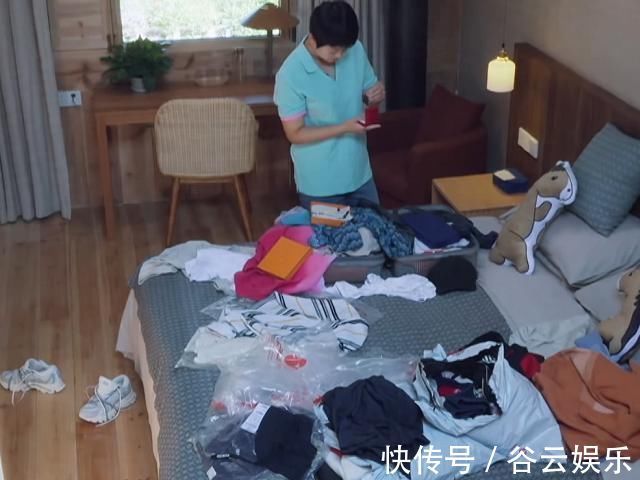 白慧明不满节目组广告植入,情绪不佳一度罢录,于谦为她两次喊导演中断录制
