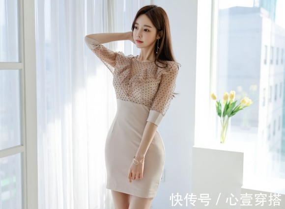 衣裙|女神孙允珠的时尚搭配:琥珀色蜜柚波点透明荷叶衣裙