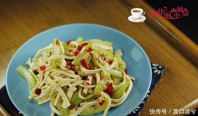 芹菜和它天生一對(duì)，隔天吃一次排黑宿便口臭沒了，體重重回2位數(shù)