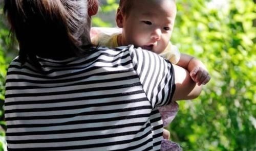 身高|“你家孩子身高达标吗?”对比2020年儿童身高表,高矮一目了然