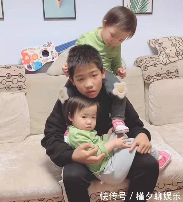 妹妹|儿子向妈妈要了10年妹妹，不料宝妈一口气生了俩，儿子生无可恋