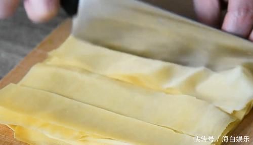 蘑菇做出肉的味道,Q弹爽滑,香辣可口,一口一口停不下来