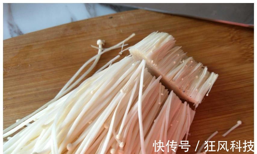 天然的“补脑菜”发现了,每天炒一盘,营养极高,孩子更聪明