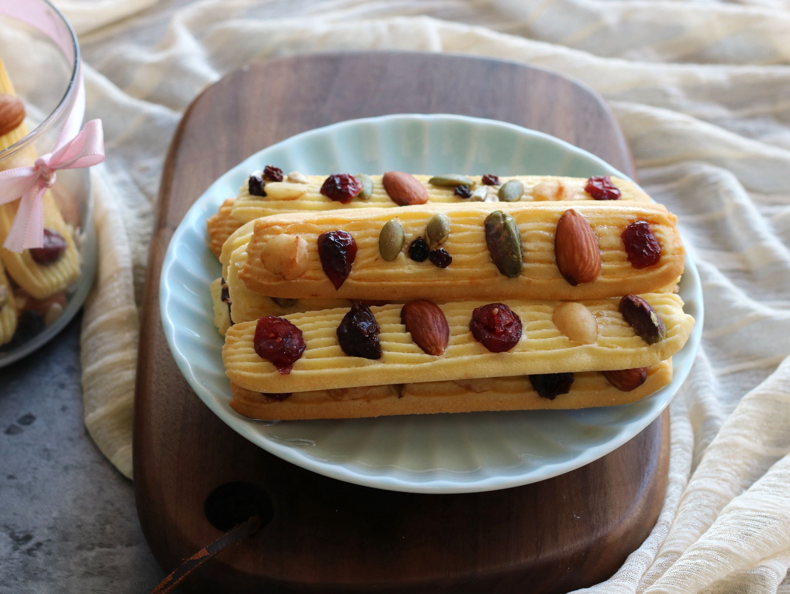 用了6年的饼干配方，酥脆可口，健康无添加，比买的好吃又实惠