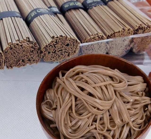 糖尿病患者喜欢吃面条怎么办这样吃既能吃饱又能控制血糖