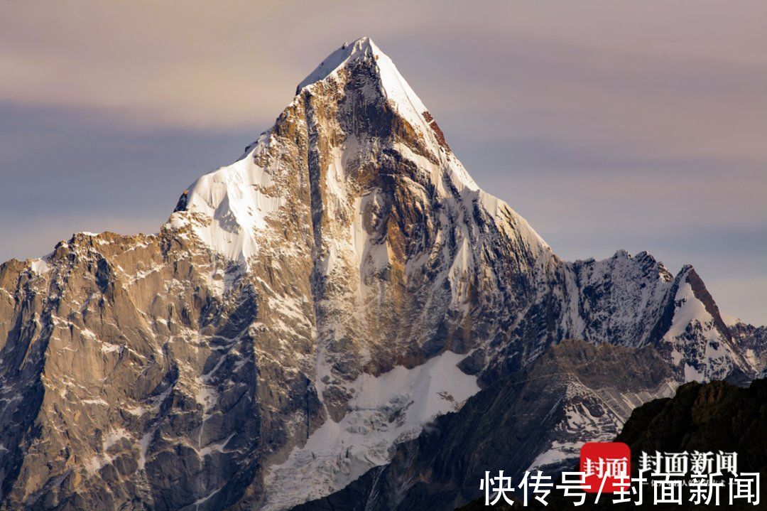 杨涛|十二年追峰路：他为山峰拍“证件照”贡嘎山高度做网名｜图集