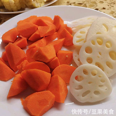 玉米莲藕排骨汤别再炒着吃,学我这样做,孩子抢着吃