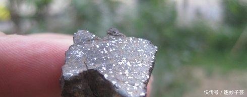 推断 地球上年龄最大的物质是什么?它如今多少岁?