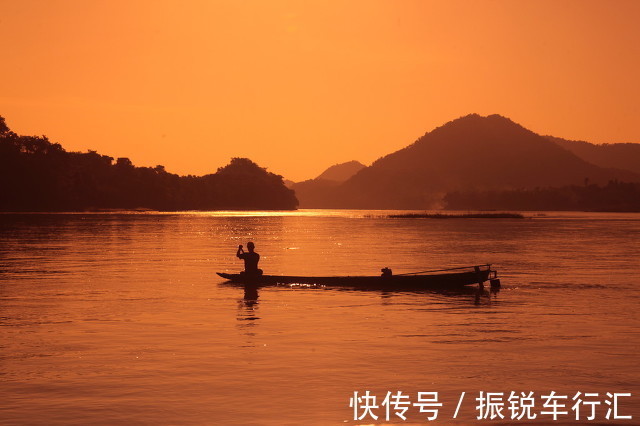 昂刺鱼王?湄公河“巨型昂刺鱼王”被钓起,大到让人不敢相信