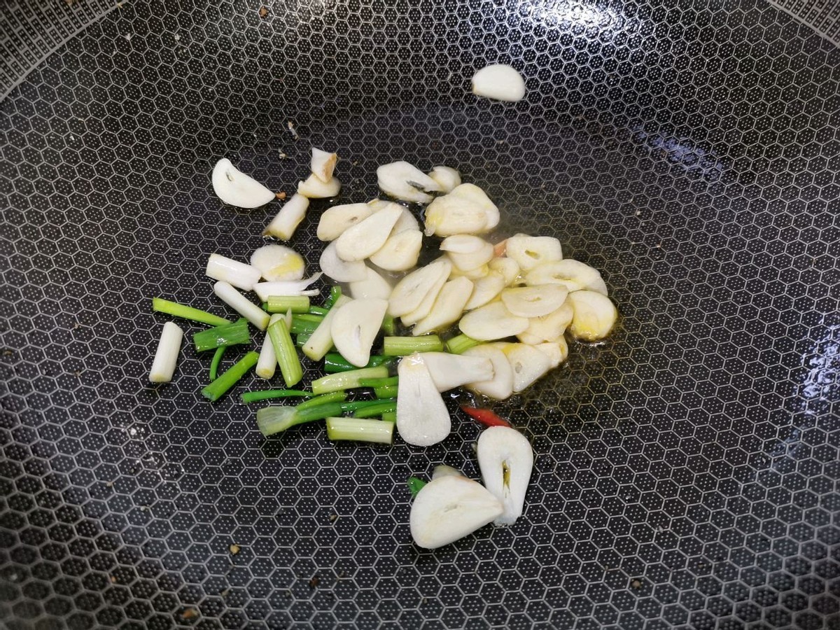 蛋白质|入夏后,少吃大鱼大肉多吃此菜,2块钱1斤,蛋白质高,比肉都营养