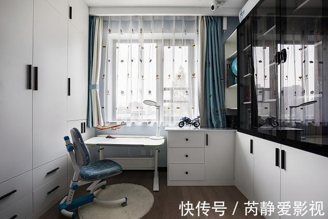 起居室|这对夫妻很有远见,选择去客厅化装修,让一家人的感情快速升温