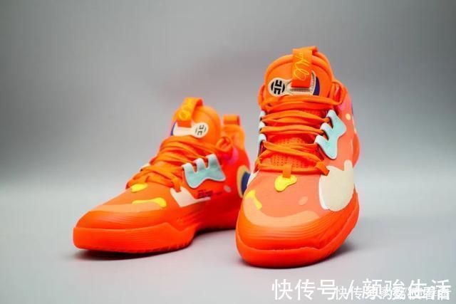 ren当之无愧的旗舰款!哈登5代能成为下一款划时代的战靴吗