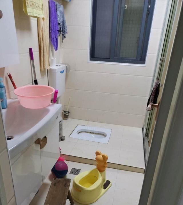 这个城市|娶了个邋遢媳妇,32万装修的新房半年乱成狗窝,客厅不堪入目