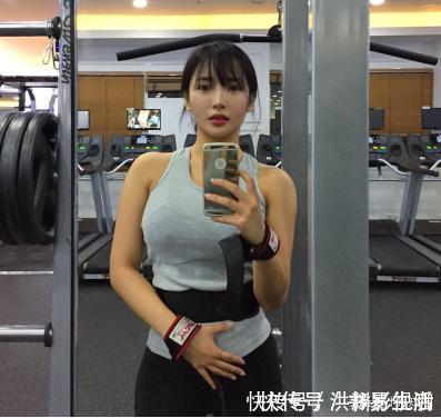 训练|她身高158体重120，身材紧致纤细不需减脂，秘诀为力量训练