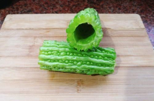 香蕉|女性不想肚子鼓鼓,甩掉大肚腩,可以多吃6种食物