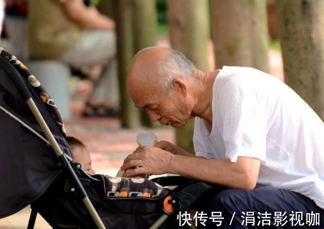 父母|只生一个孩子的家庭，到老了是轻松还是遭罪过来人现实又残酷